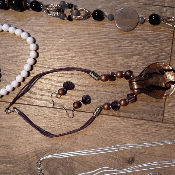 Costume jewelry bundle lot #2 - Picture 7 of 10